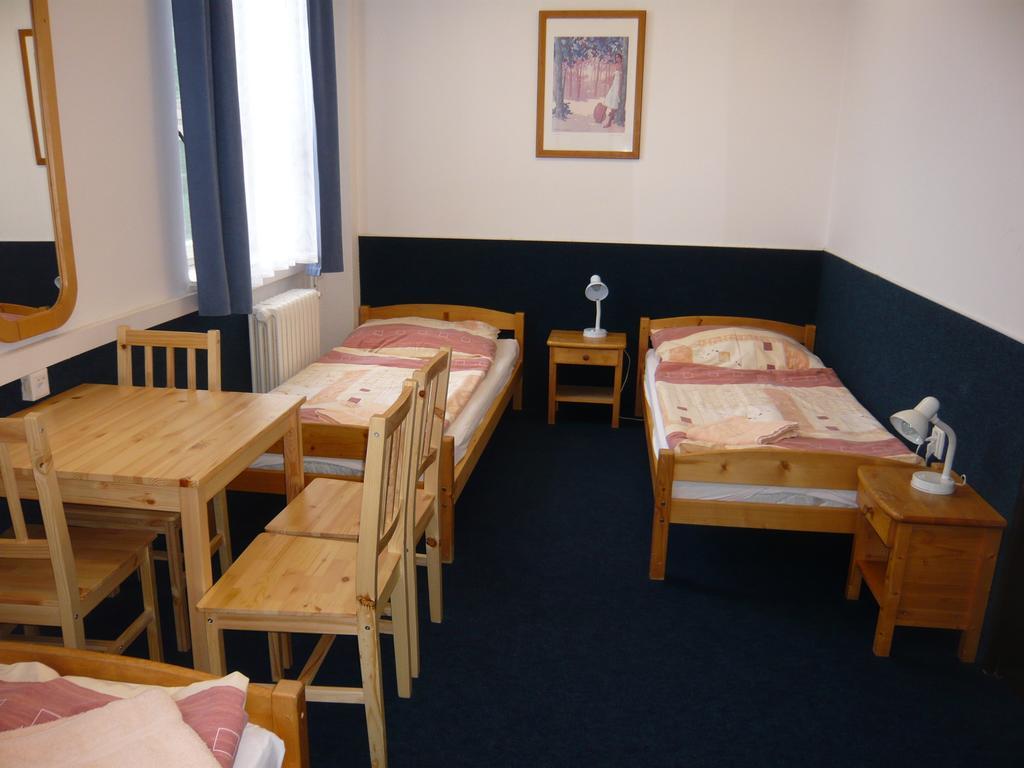 Hotel Hasa Прага Номер фото